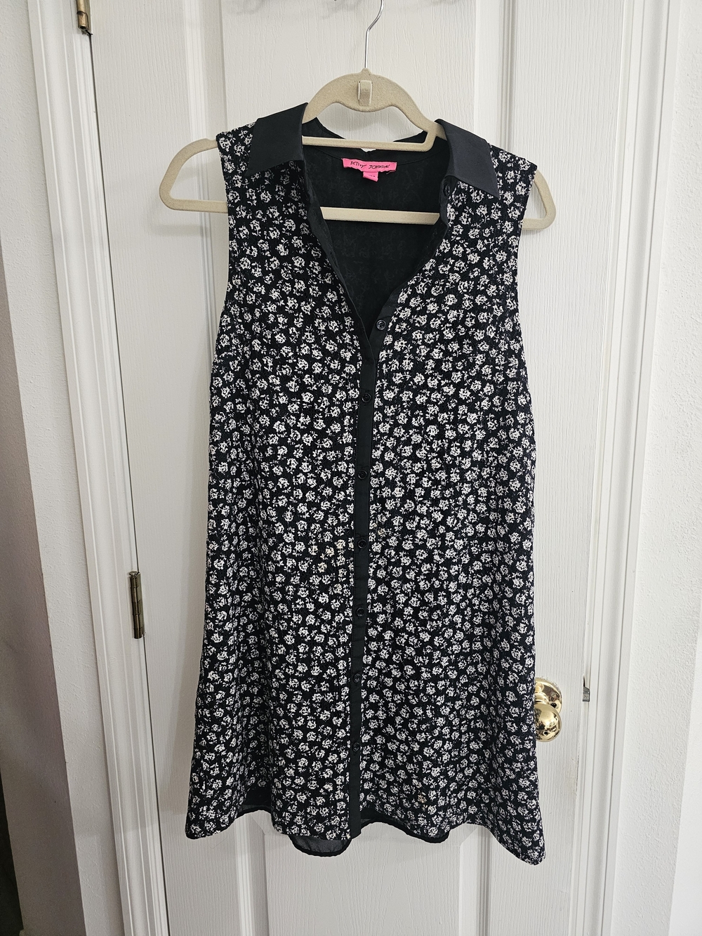 Betsey Johnson Black and White Floral Sleeveless Collared Dress